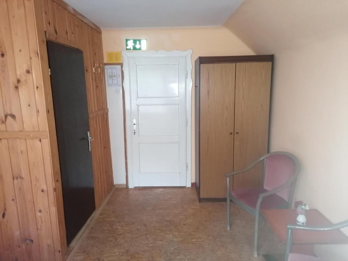 Smucarska Koca Bed & Breakfast Kotlje Екстериор снимка